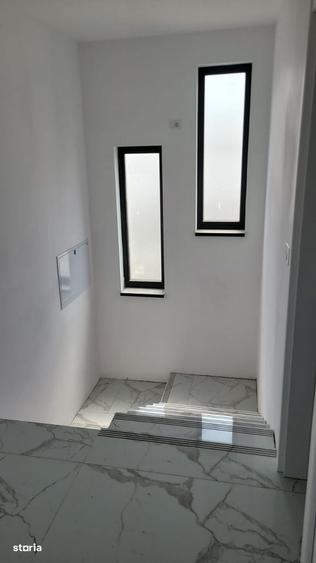 Casă cu 4 camere în Domnești