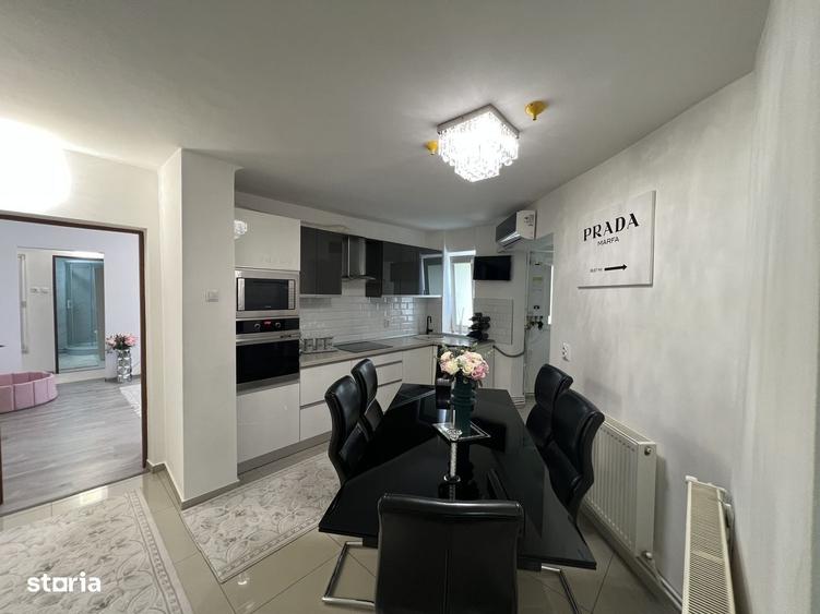 Apartament cu 3 camere în Micro 16