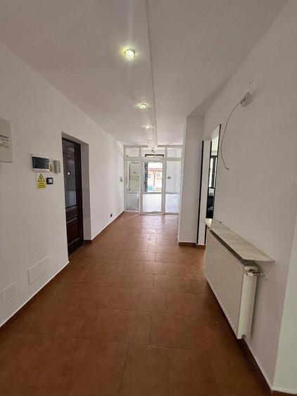 Spațiu comercial, de 65 mp, în Horia
