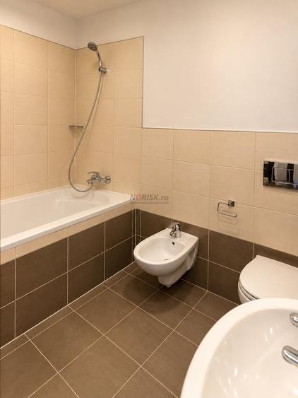 Apartament cu 3 camere decomandat, mobilat în Băneasa