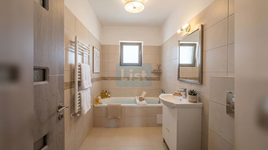 Casă cu 3 camere cu Teren 462 Mp în Ciurbești