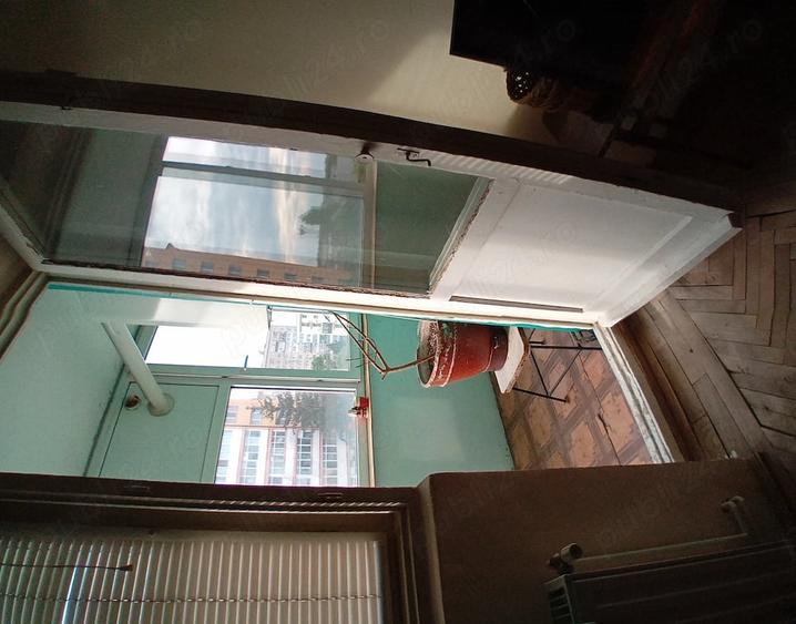 Apartament cu 2 camere decomandat în Micro 6