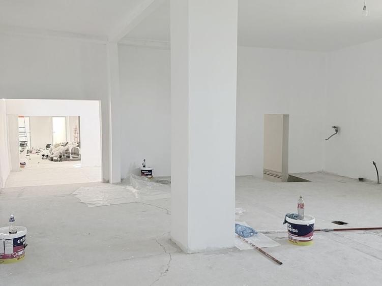 Spațiu comercial, de 340 mp, în Central