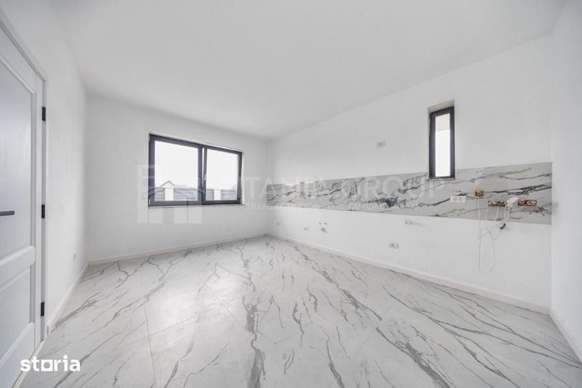 Casă cu 4 camere cu Teren 519 Mp în Sânpetru