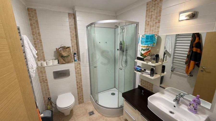 Apartament cu 4 camere decomandat, mobilat în Lacul Tei