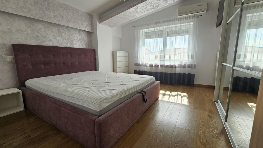 Apartament cu 3 camere decomandat în 1 Decembrie 1918