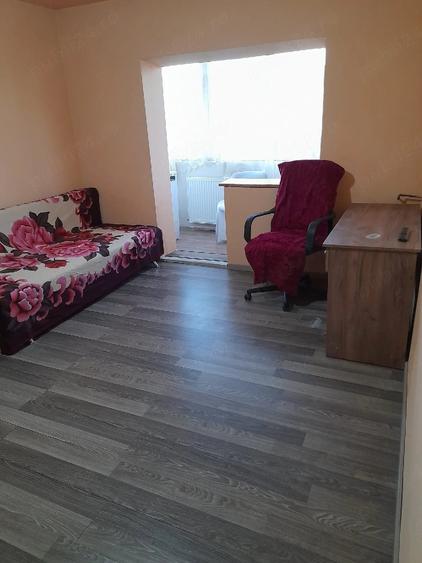 Apartament cu 2 camere semidecomandat în Șagului