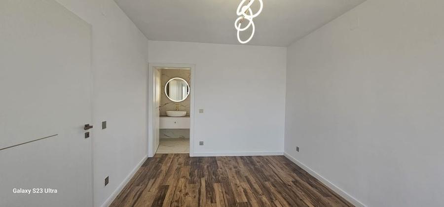 Casă cu 3 camere cu Teren 500 Mp în Albert