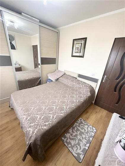 Apartament cu 3 camere semidecomandat, mobilat în Inel I