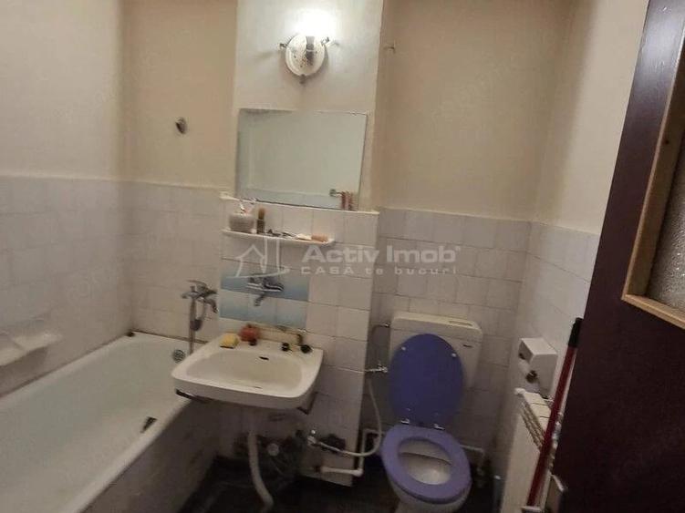 Apartament cu 2 camere decomandat în Căzănești (Râmnicu Vâlcea)