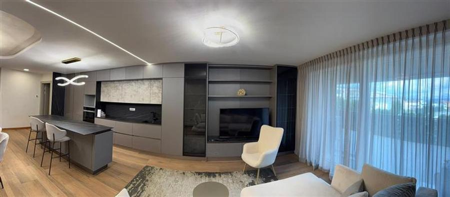 Apartament cu 3 camere circular, mobilat în Bună Ziua