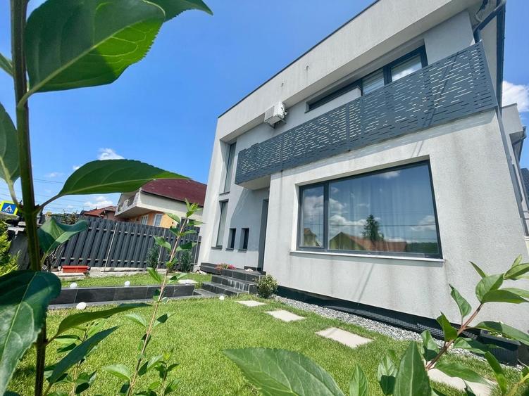 Casă cu 4 camere cu Teren 230 Mp în Iris