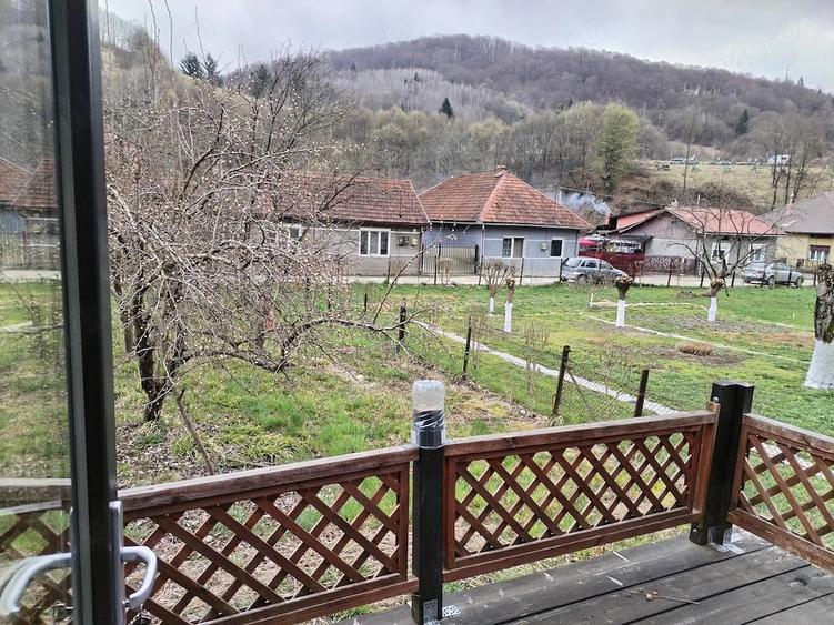 Casă cu 2 camere cu Teren 823 Mp în Rusca