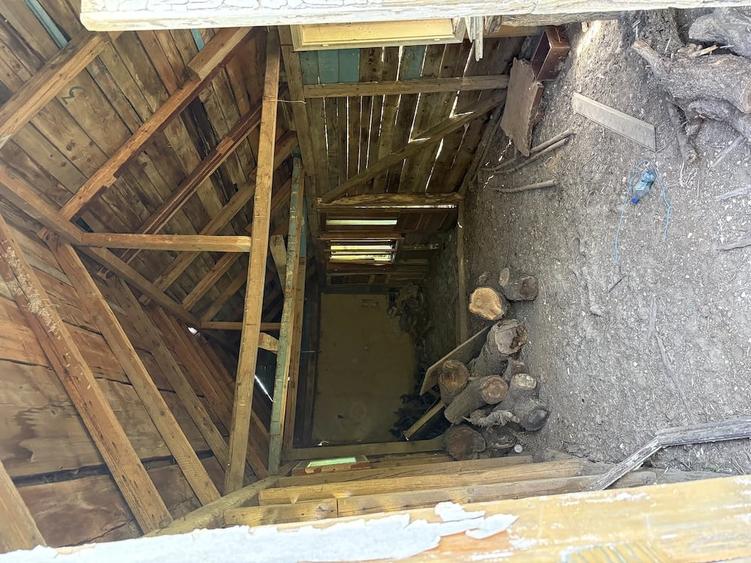 Casă cu Teren 7024 Mp în Dumbrăveni