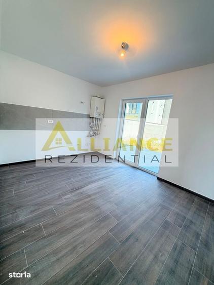 Casă cu 5 camere cu Teren 309 Mp în Domenii