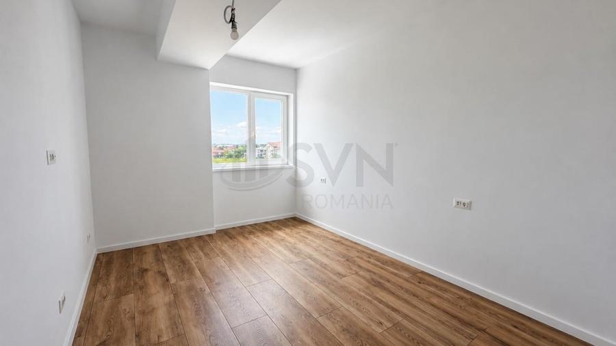 Apartament cu 3 camere decomandat în Sisești