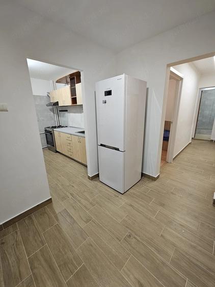Apartament cu 3 camere decomandat în Lujerului