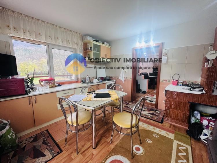 Casă individuală cu 3 camere cu Teren 1453 Mp în Sud-Vest