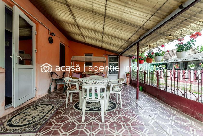 Casă individuală cu 3 camere cu Canalizare în Central