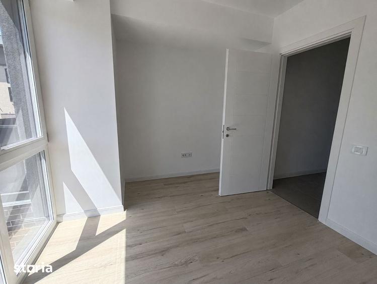 Apartament cu 2 camere semidecomandat în Podu Roș