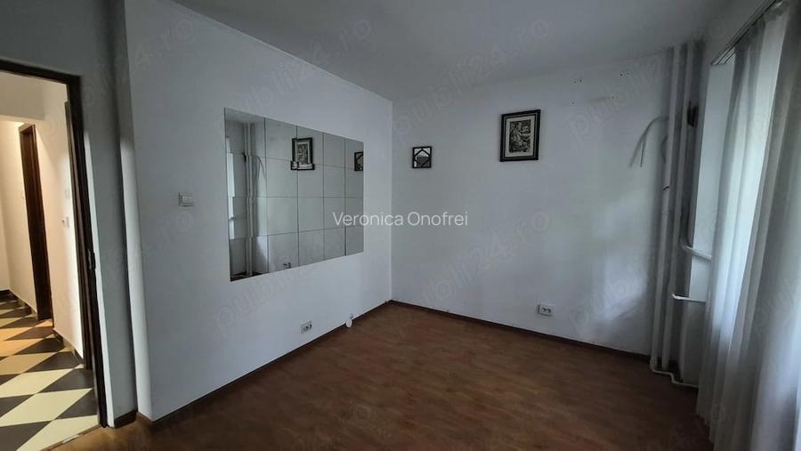 Ofer spre inchiriere apartament 3 cam, Bd.Decebal