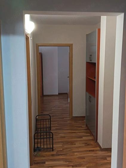 Apartament cu 4 camere decomandat, mobilat în Zorilor