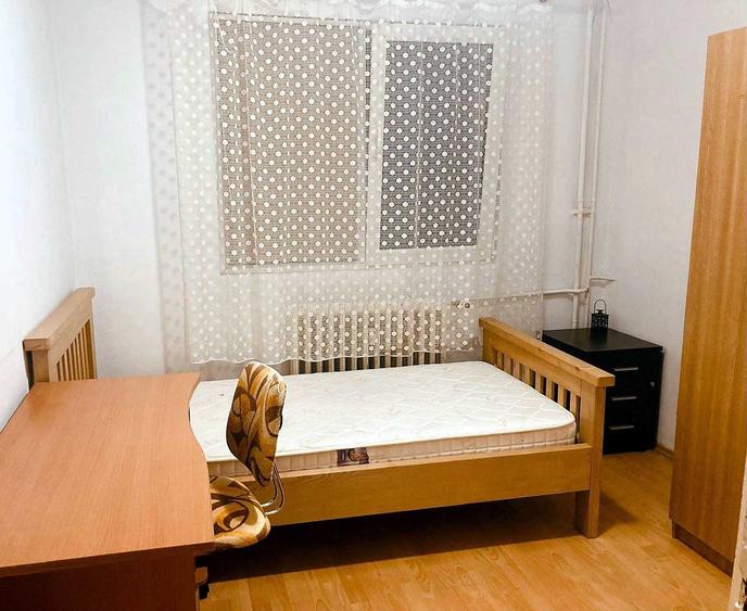 Apartament cu 3 camere semidecomandat în Dosu Bricii