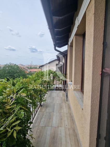 Apartament cu 3 camere decomandat, mobilat în Rogerius
