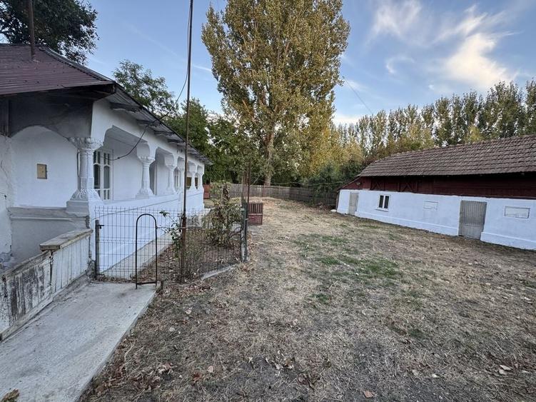 Casă cu 2 camere în Șerbănești