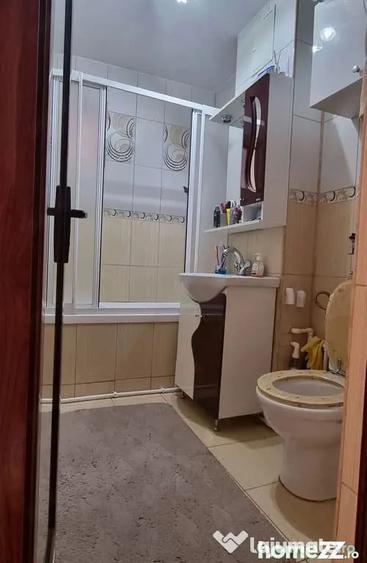 Apartament cu 2 camere decomandat în Micro 20