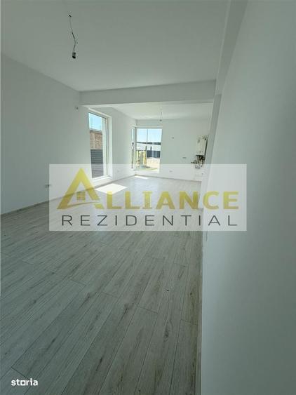 Casă cu 3 camere în Berceni