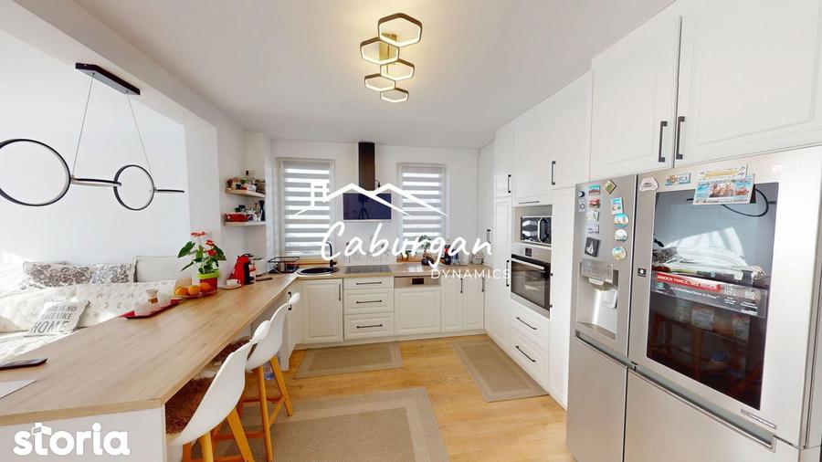 Casa de tip cvadruplex, 4 camere, 79mp utili, curte 70mp, 2 parcari - 3