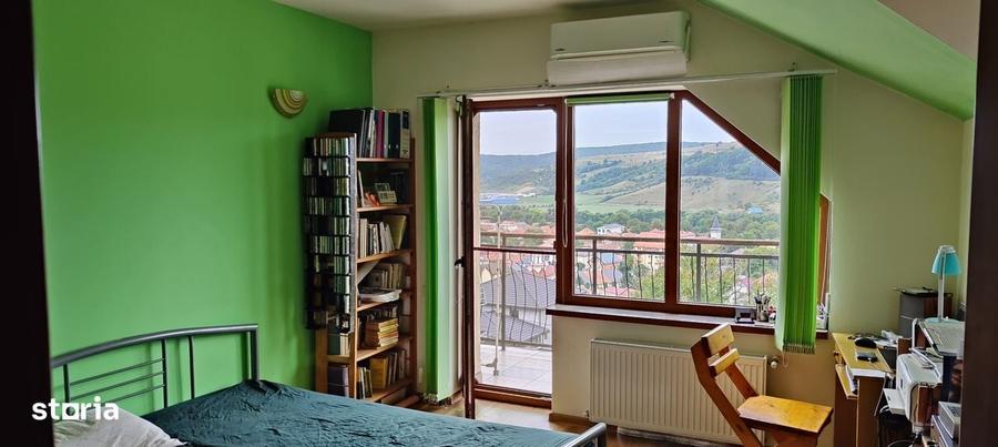 Casă cu 4 camere cu Teren 350 Mp în Baciu