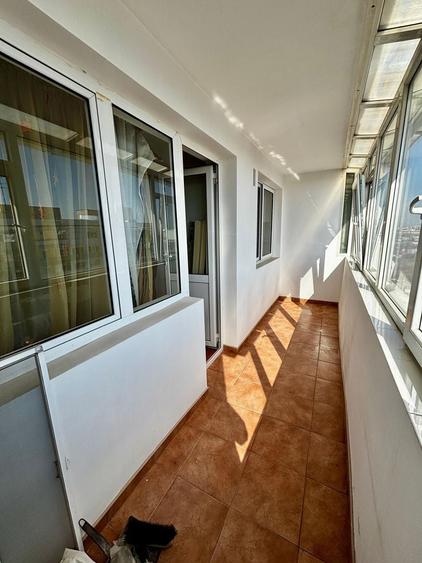 Apartament cu 2 camere semidecomandat, mobilat în Vest
