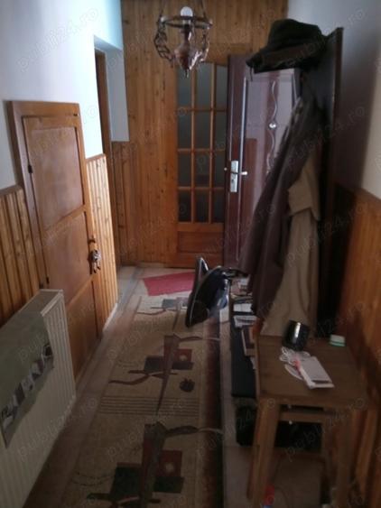 Casă cu 2 camere în Central
