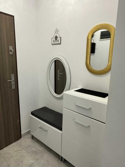Apartament cu 2 camere semidecomandat, mobilat în Giroc