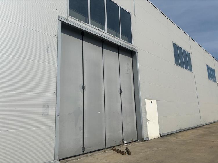 Spațiu industrial, de 1,600 mp, în Ghiroda
