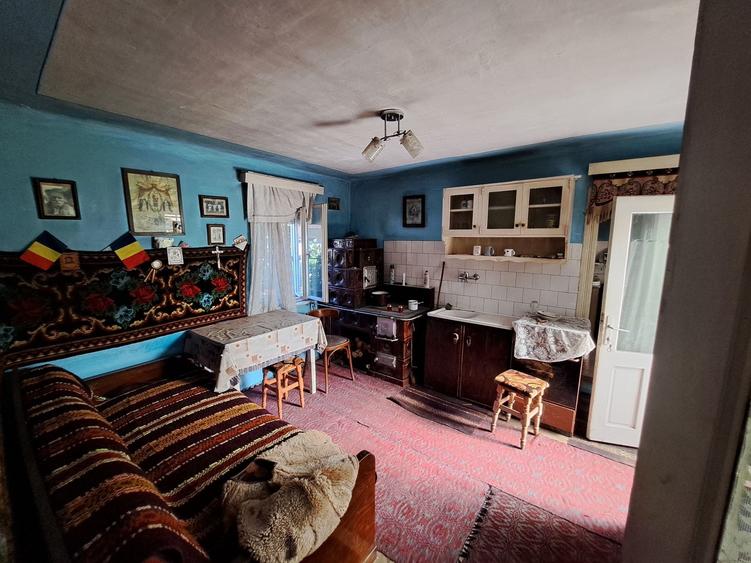Casă cu 4 camere în Ibănești