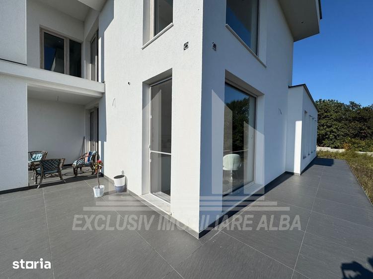 Casă cu 6 camere cu Teren 995 Mp în Central