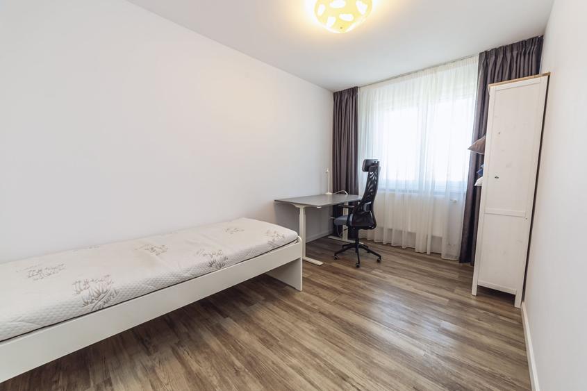 Apartament cu 3 camere semidecomandat, mobilat în Grivița
