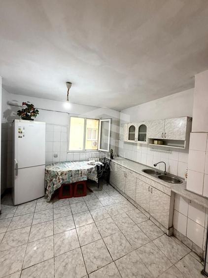 Apartament cu 3 camere decomandat în Pantelimon