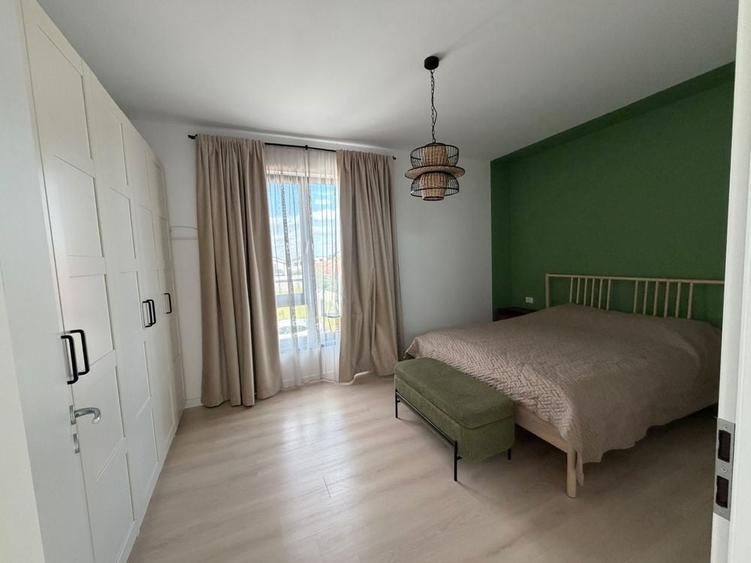 Casă cu 3 camere cu Teren 350 Mp în Dumbrăvița