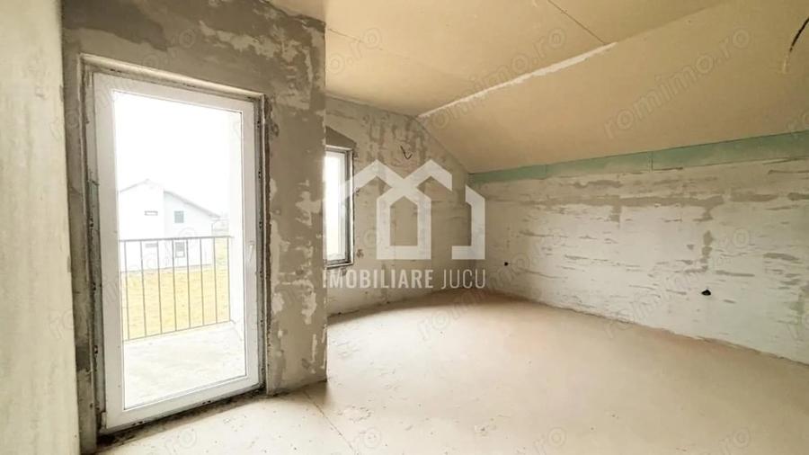 Casă cu Teren 440 Mp în Jucu