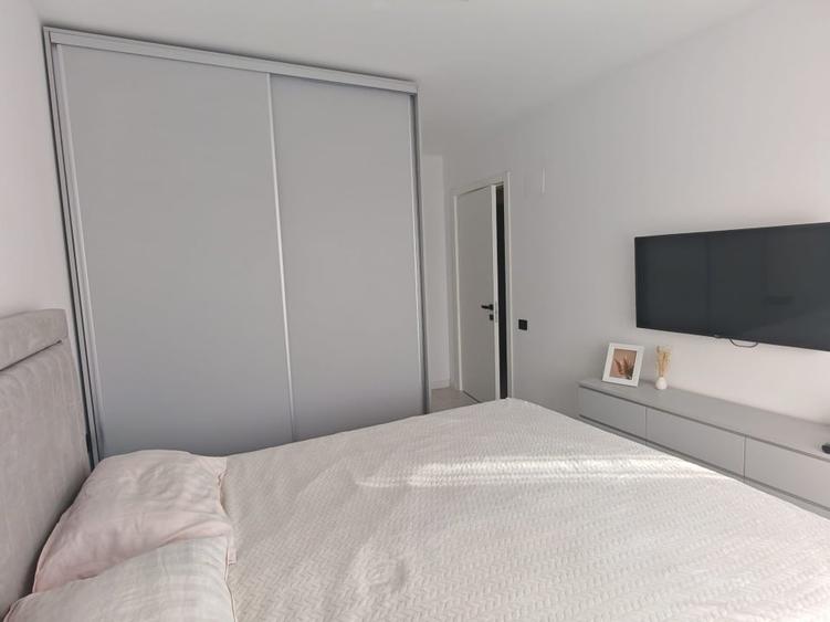 Apartament cu 3 camere decomandat, mobilat în Theodor Pallady