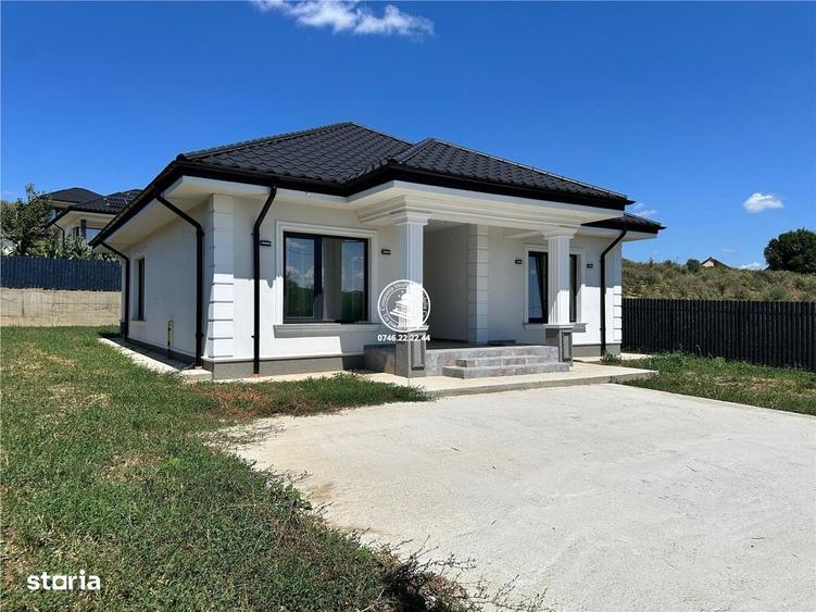 Casă cu 3 camere în Tomești
