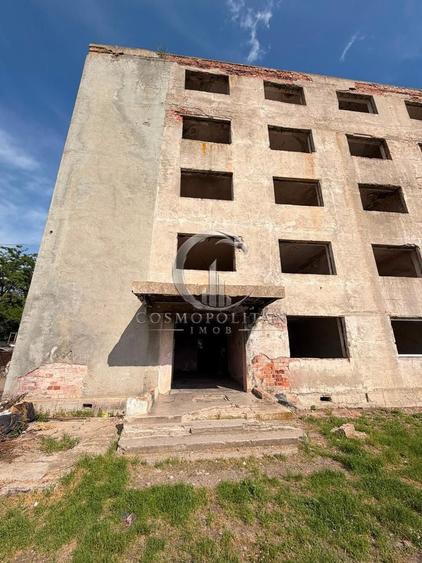 Hotel/Pensiune, de 2,700 mp, în Central
