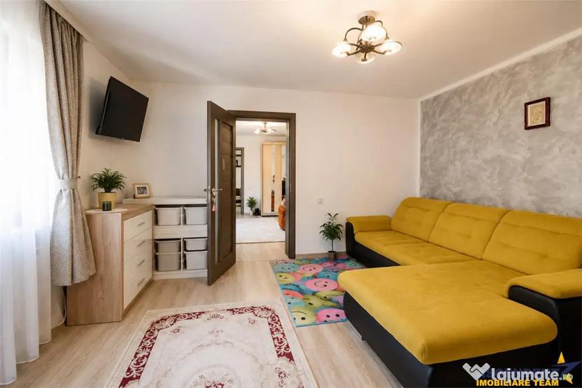 Casă cu 4 camere cu Teren 919 Mp în Sânpetru
