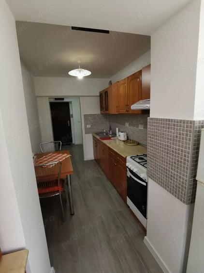 Apartament cu 2 camere decomandat, mobilat în Exterior Vest