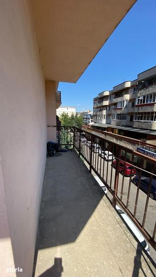 Garsonieră decomandată în Între Lacuri