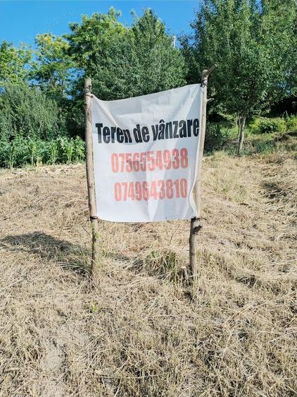 Teren de 2200 mp, în Aiton